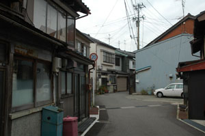 魚津町新地廓の現地記録写真